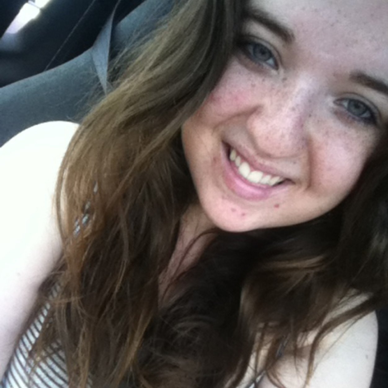 I love one direction and justin bieber
I love my best friend Danyka