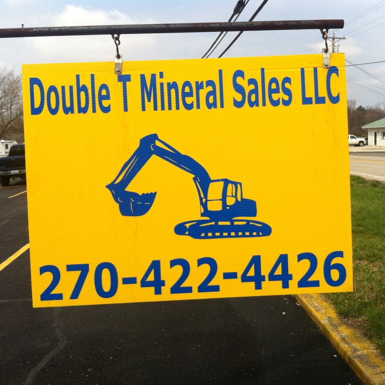 Double T Mineral Sales Ltd., LLC is a brokeridge company that is here to help you find your needs. Whether it be Construction, Equipment, Gravel, and much more.