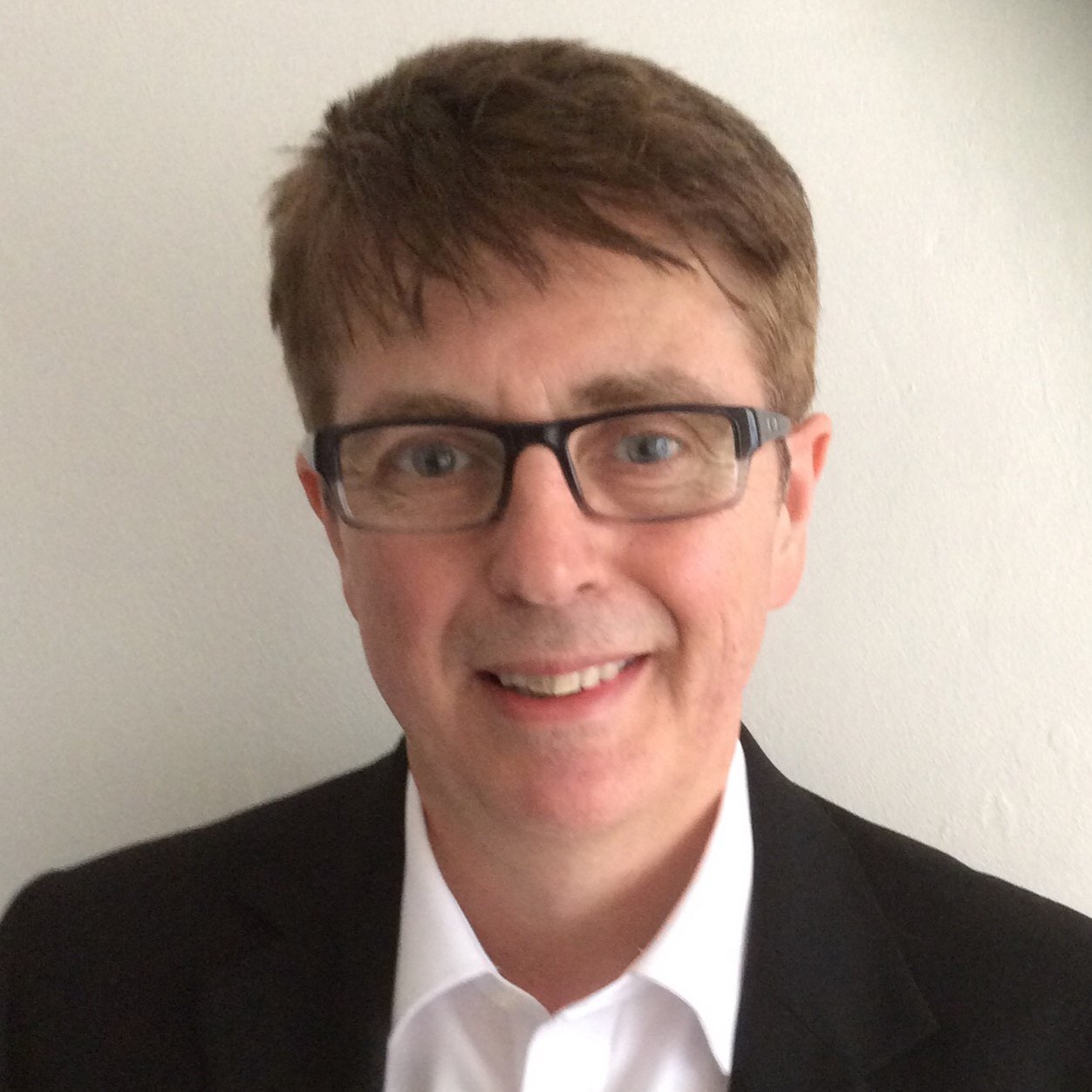 Ophthalmic Public Health Researcher at City St George’s, University of London. Senior Editor at Cochrane