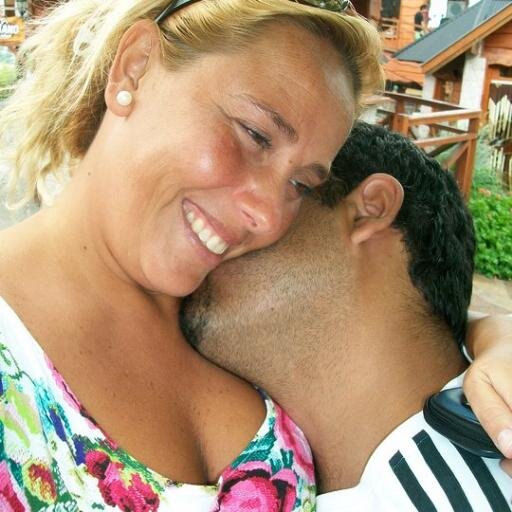 Roxana_Bazan's profile picture. Locutora Nacional, Lic. En Comunicación Social y Periodista. No quiero ejercer más esta profesión y no estoy en ningún medio. Para los que me leen y opinan.