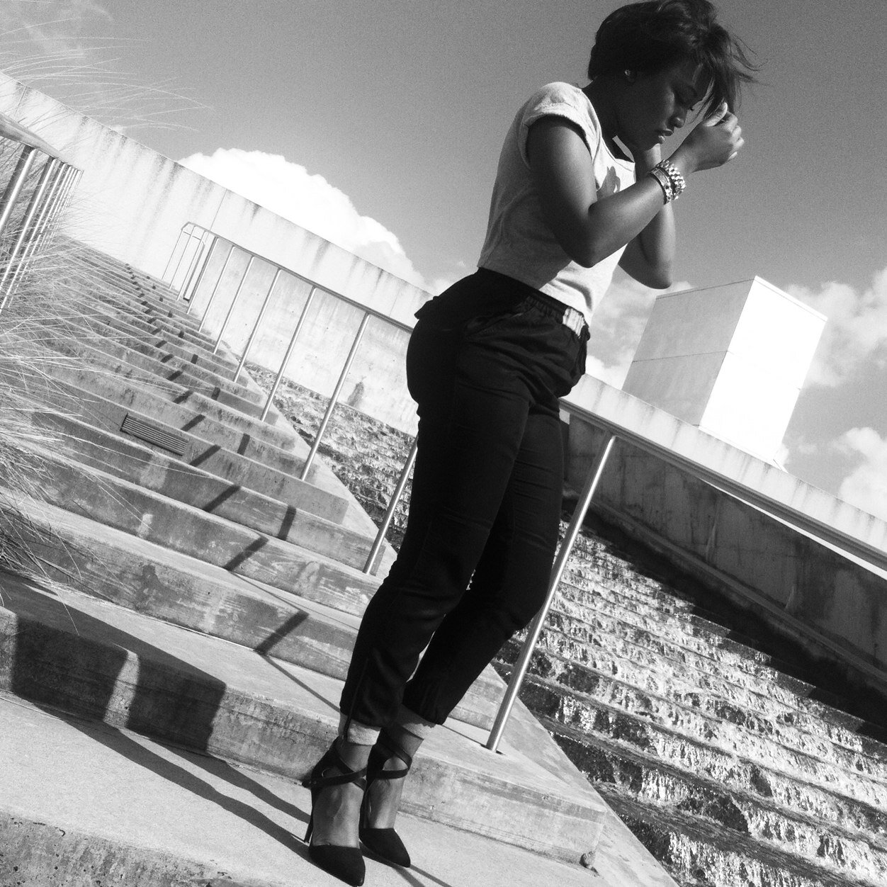 small town girl w/big city dreams. If you believe it, you can acheive it.