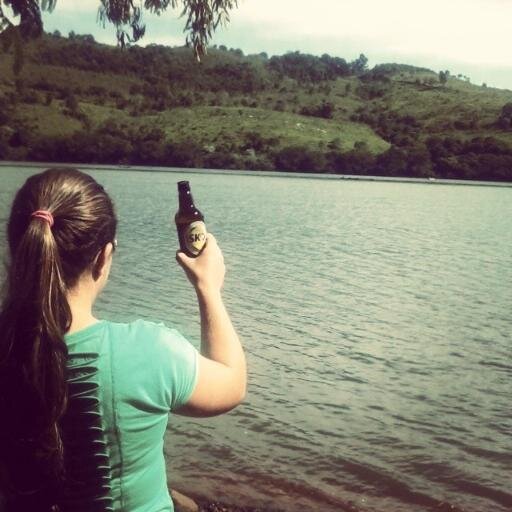 “ Não gostar de mim é um direito seu,agora fingir que gosta já é falta de caráter. ''
