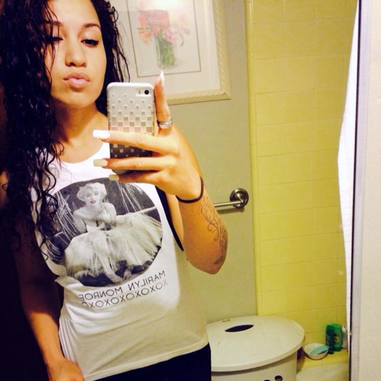 g_dlovesugly_'s profile picture. Break Necks - Killin Egos