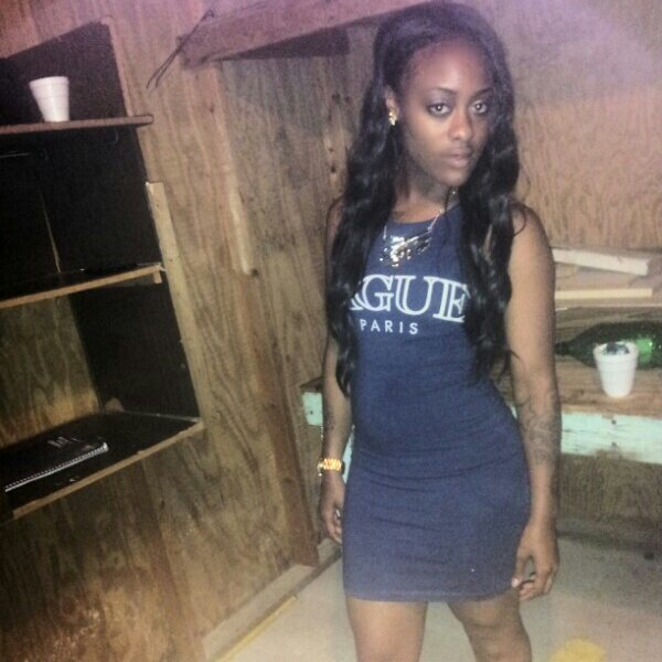 #Team i love my son,getn money,i keep it real and im beautiful,thats why yu needa follow me