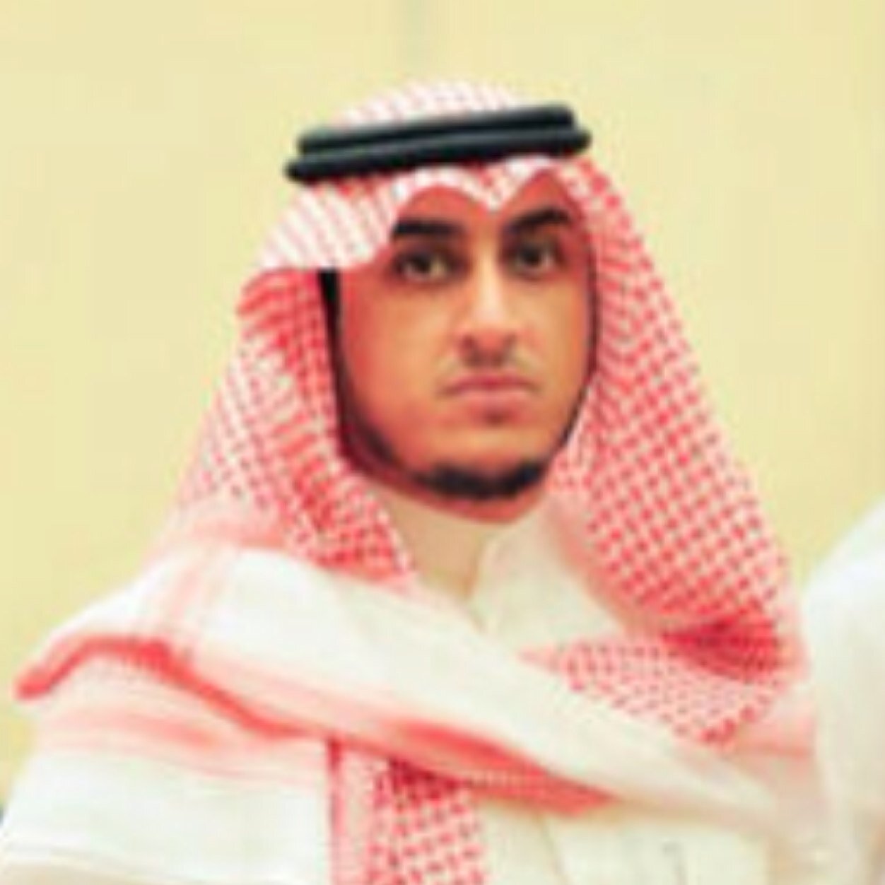 بكالوريس إدارة الاعمال مدير فرع وزارة التجارة بطريف. ومشرف عام لمركزرعاية الايتام التابع لمؤسسة سليمان الرجحي الخيرية ومبدأ خير الناس انفعهم لناس.