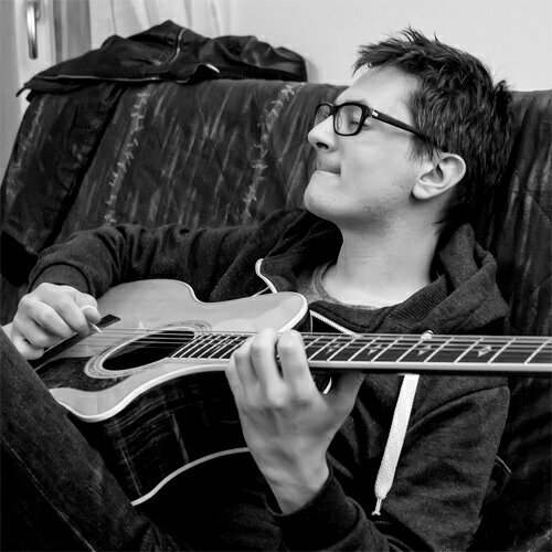 GSG est un site pédagogique pour les guitaristes. Aussi @twablatures, des grilles d'accords en 140 caractères.


https://t.co/W0d6DcMsJr