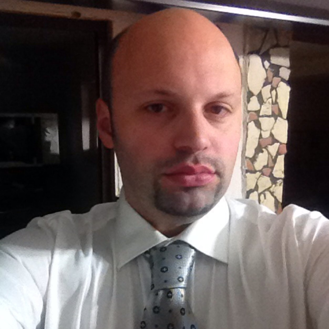 UmbertoAversan1's profile picture. Vivi come se tu dovessi morire subito. Pensa come se tu non dovessi morire mai!!!…….. Giorgio Almirante