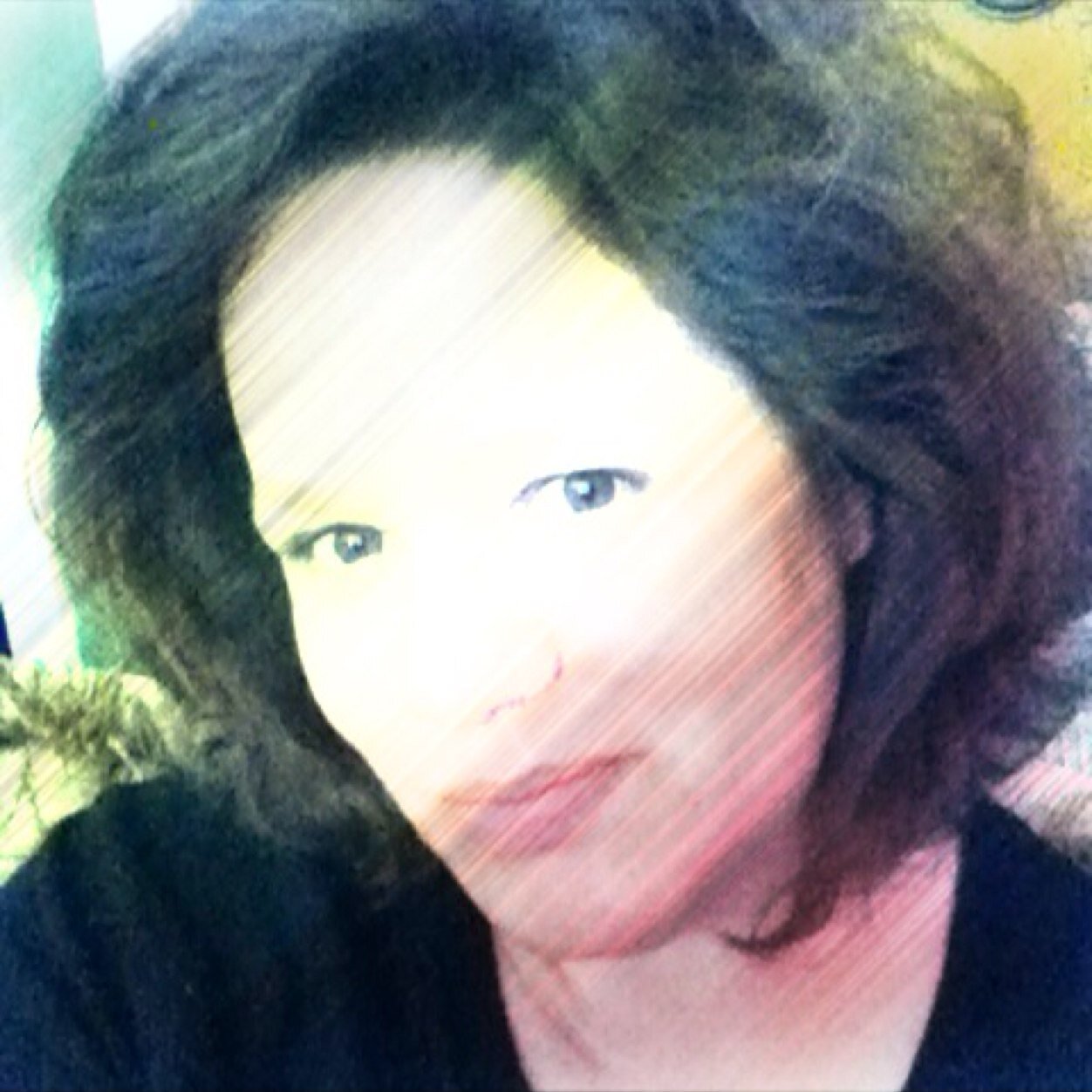 tishak75's profile picture. mom of 3