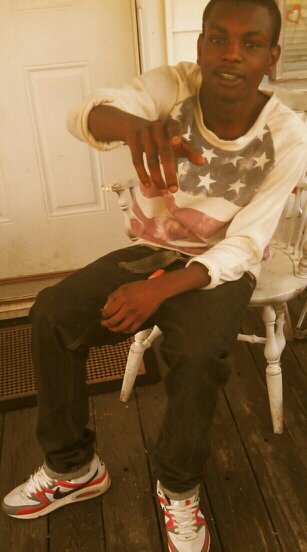 #FreeDuLu. #FreeAVERY.#FreeElChapo pills. , weed,water