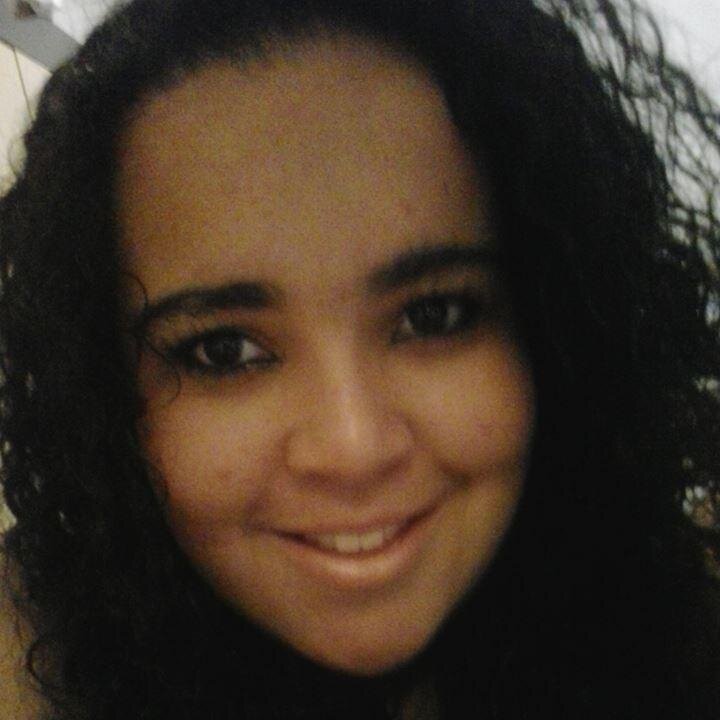 chata ,grossa,amo chocolate ,apaixonada,amo meus amigos,bolacha ,a procura de um love3 ,pizza..... e assim vai!