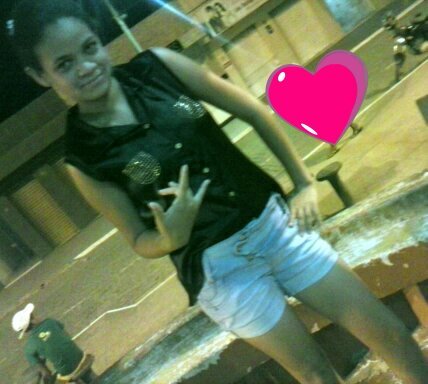 mirellypaula123's profile picture. 