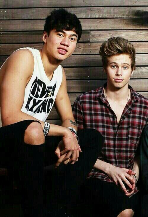 ncortes1999's profile picture. we love 5sos they are my life