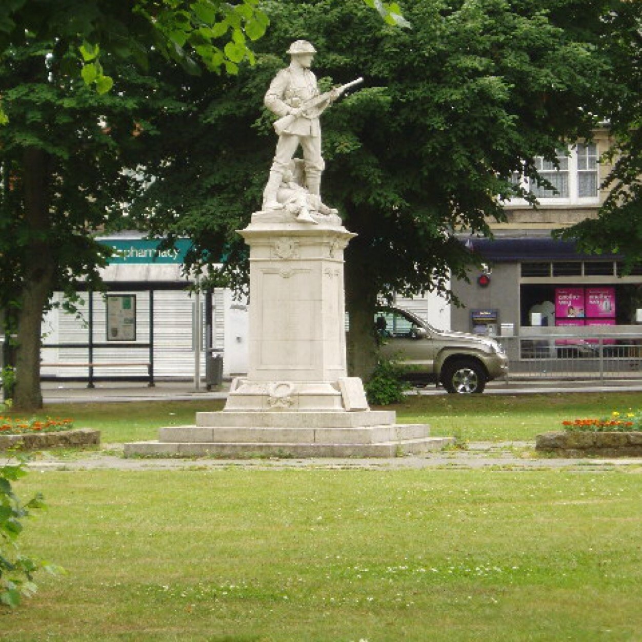Local business community for Warlingham and surrounding areas. Tweets on local news and events.