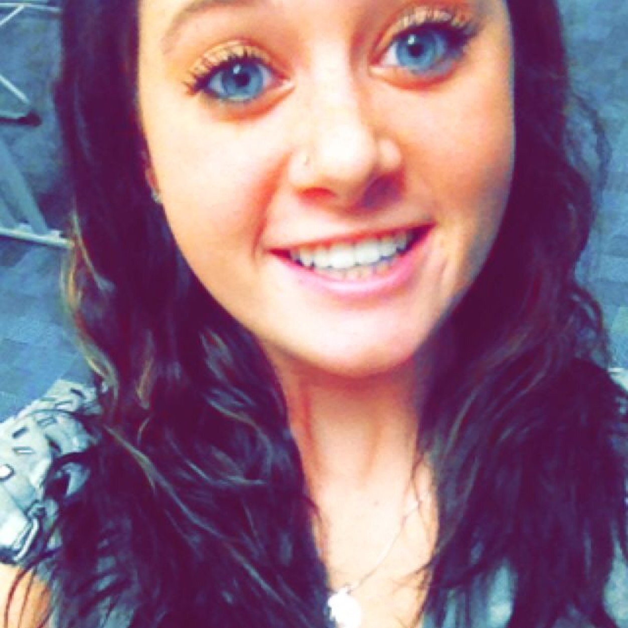 I wanna get lost in your rock&roll and drift away..