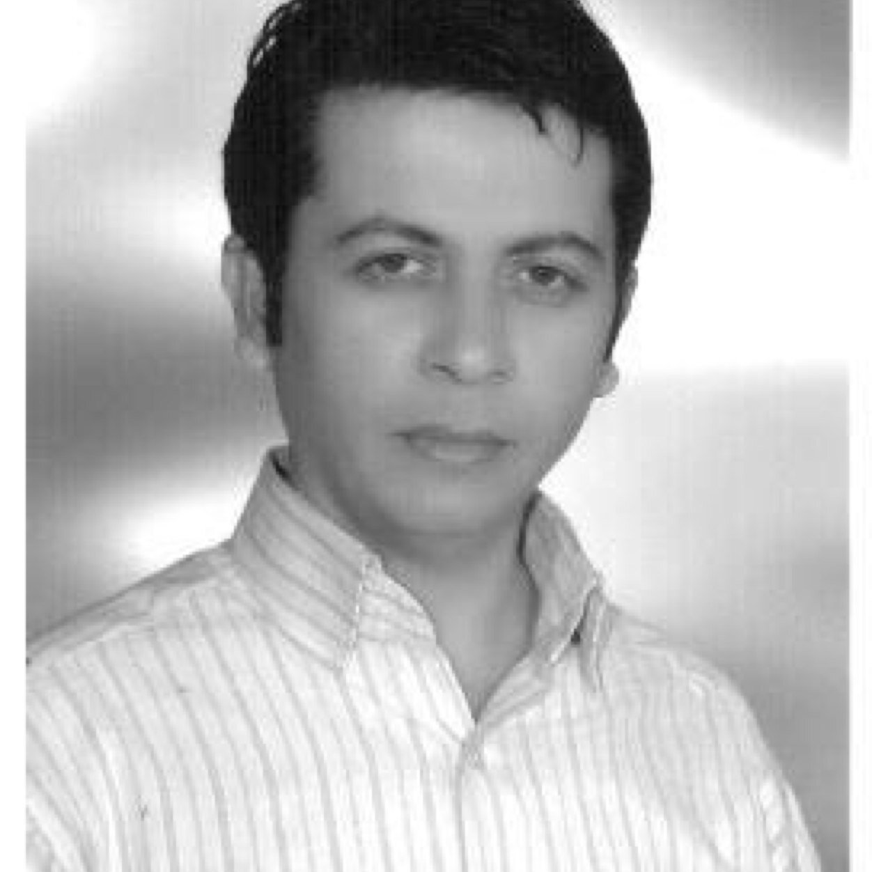 ibrahim_tunuslu's profile picture. Aslen Tunuslu'yum Türk vatandaşıyım.Akçakale.Şanlıurfa  doğumlu.İş adamıyım,Türkiye-Tunus arasında fahri olarak gönül elçiliği yapıyorum...