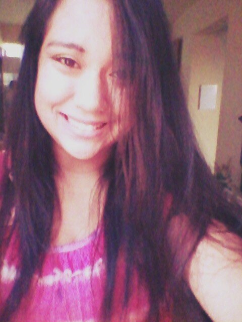 me segue ,que te sigo se volta . 15 anos  whats  (43) 84863405 Instagram : @giovanaribeirot segue lá que sigo de volta :3 ♕