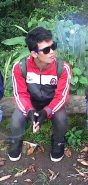 i'm MOSLEM / i'm MILANISTY / i'm JAKMANIA / SIMPLE / LOW PROFILE / KBJ_JAKSEL
 iqiie@facebook.com