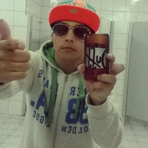 Foi chegando do nada e se tornou o meu tudo Te Amo vida @Aaah_Vynha 3
