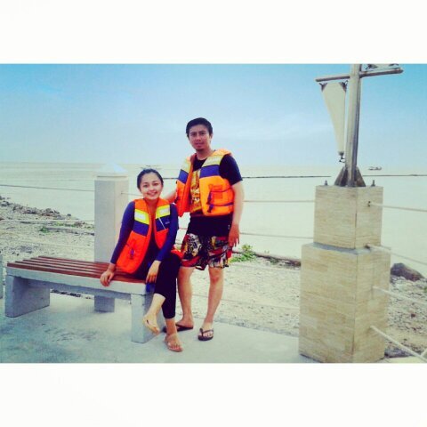 I ♥ Allah SWT, I ♥ My Familys, I ♥ @ogemidlans ε˘`)