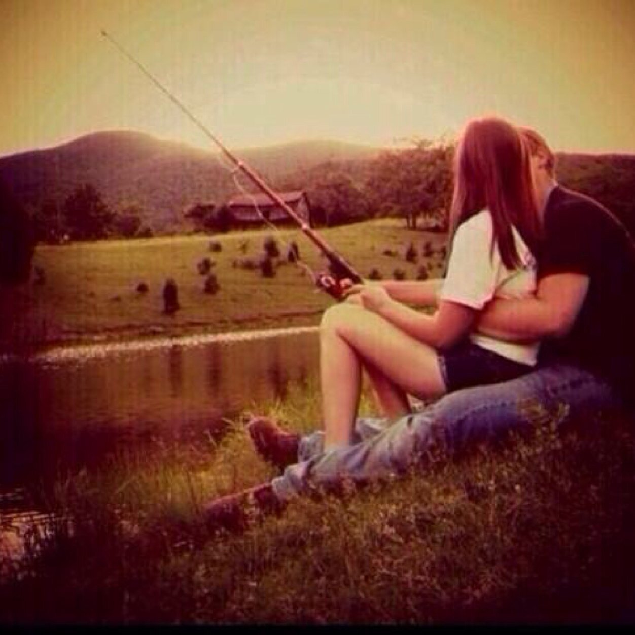 Im just a simple country girl with a huge heart. I just wanna find my happy ever after and make people happy.