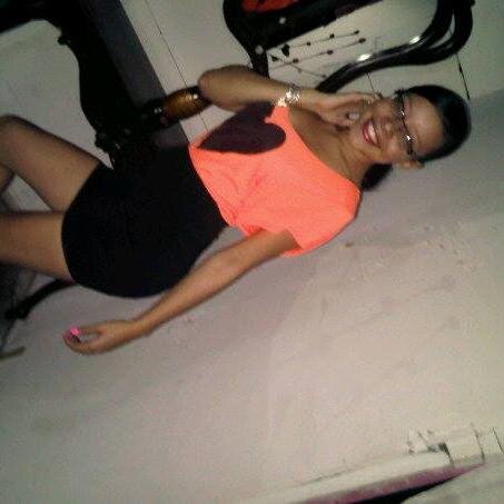 soy una mujer sencilla, honesta, amorosa, detallista, y sobre todo muy especial.....   ♥♥♥ me amOo ♥♥♥