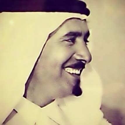 بحكي عن امير الشعر(امير الجوف)عـن تاريخهـ
(الحافل)كـتب لـ(محمد الأحمد عن ذكراهـ/مو غافل/ 

مليت اشوف الناس من عيني تطيح

 http://t.co/y4VzBNgr