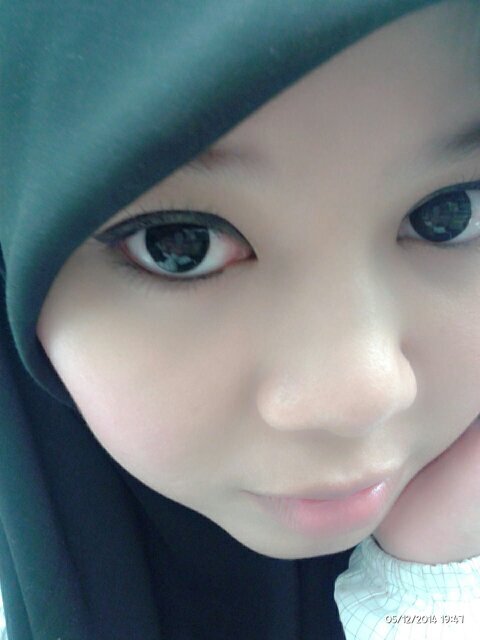 emaroszelyiana's profile picture. #pinky #selfie #luv #lifestory