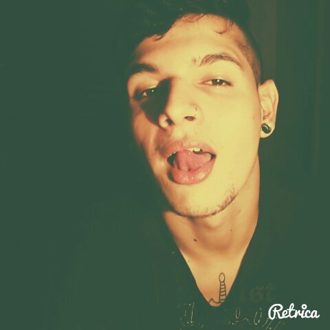 •Little Monster  •19 years old  •Dreamer  •Dating with @worldonsuits