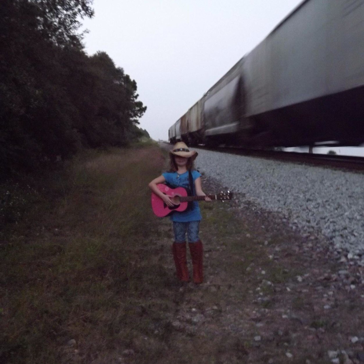 savanna0523's profile picture. Im a youtuber. :-) under the name savanna huebner. Dont follow to unfollow also go check out the @janoskians there amazing