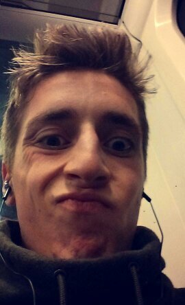 MaxolloB's profile picture. aka random tech consumer