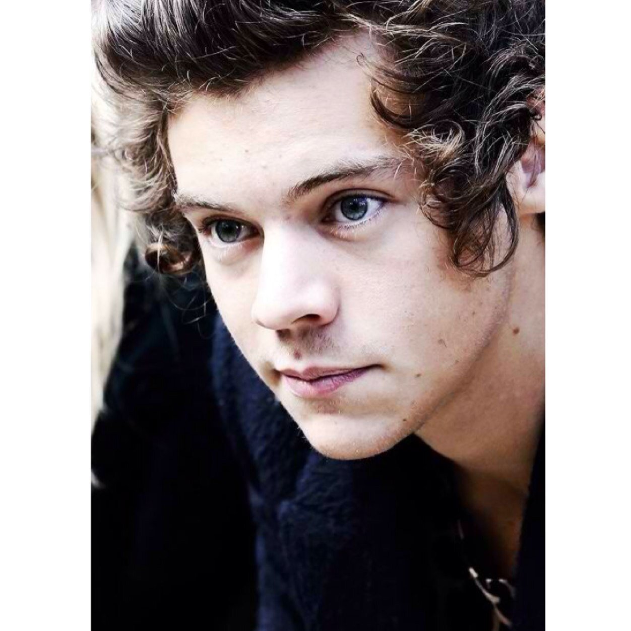 hey! @deluxesharry just gave you free follow! please follow her and ask for followback :) thanks ily xx.