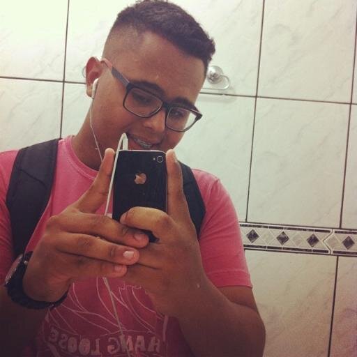 Feio é desistir sem nem tentar,fugir com medo de falhar !
São Paulo / What's:979533858 chama lá s3