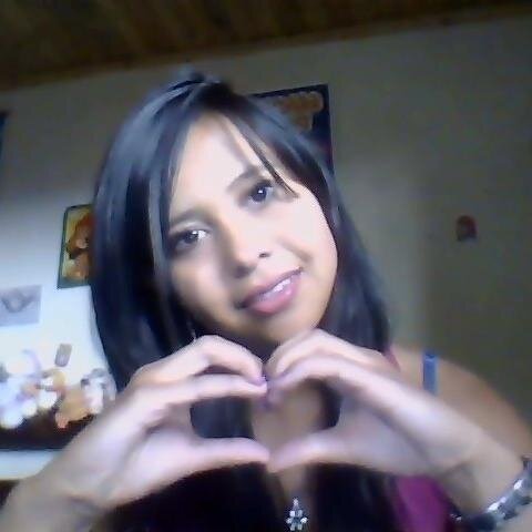 JeimyAlarcon's profile picture. soy descomplicada, me encanta sonreir todos los dias para enfrentar la vida sin miedo
soy hincha del real madrid y del america
y soy muy buena amiga :)