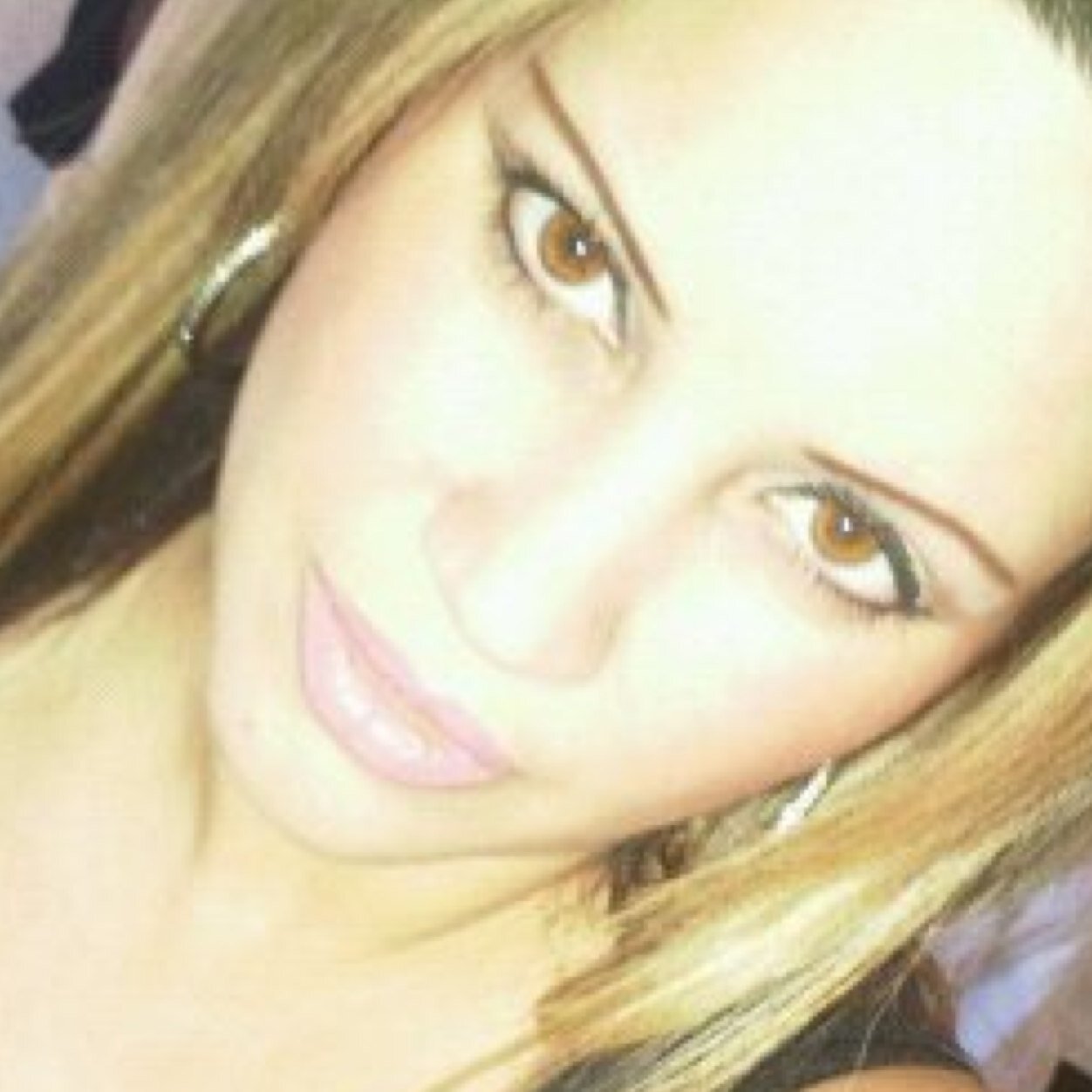 Nurse, Mother of Four Beautiful Children, Full Time Mom and Part Time Rockstar, As Independent As They Come