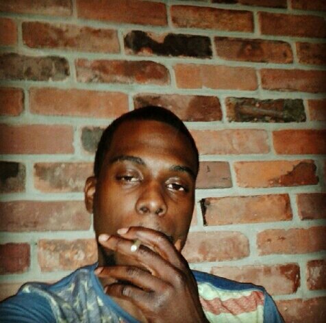 Aspiring R&B artist, singer, musician, stoner, videos and cover tracks coming soon....Fwm #Detroit #Dboy #MSF #ImWorthIt