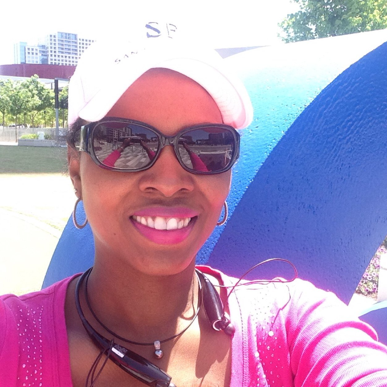 y_mlmoore66's profile picture. 