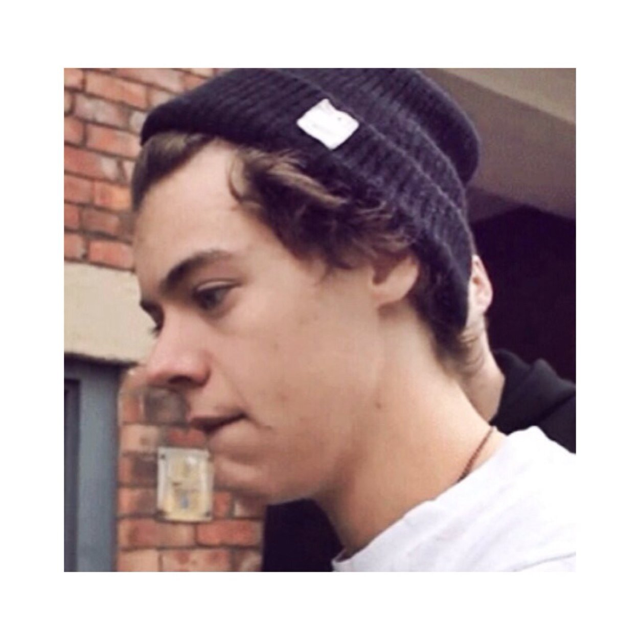 free follow bc you're perf follow @relahvantnarry if you wan a fb just ask ♡