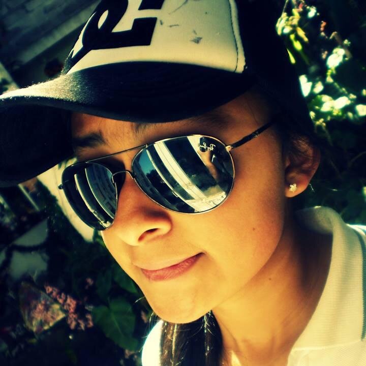 Dile a esa cara bonita, sonrrisa de mis universo y cuerpo perfecto que en cuestiones de amor me queda chiquita
