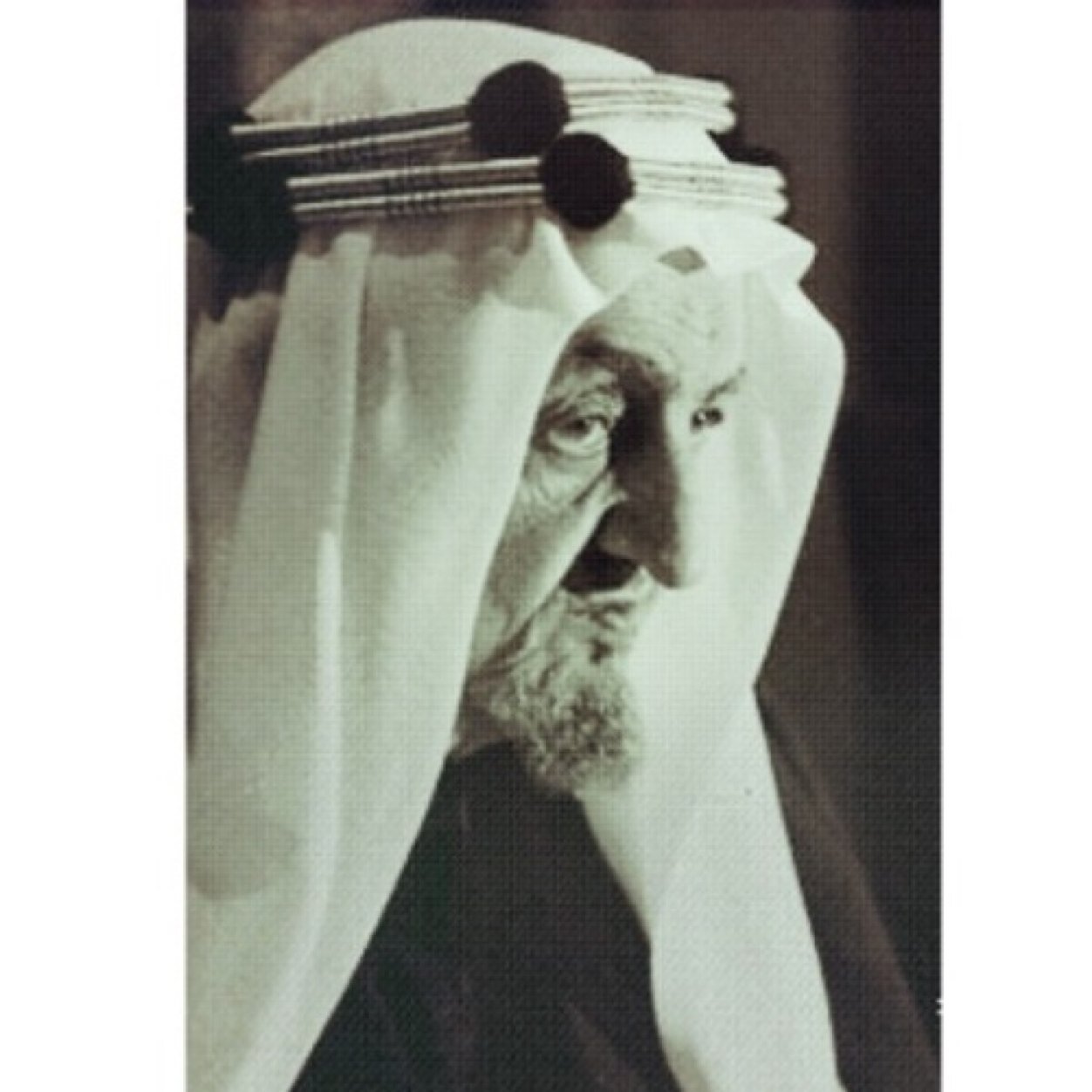 اكتفي بنفسي دائماً ، أمي هيا كل حياتي.
