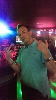 Hey I'm Scottie, loving my life.