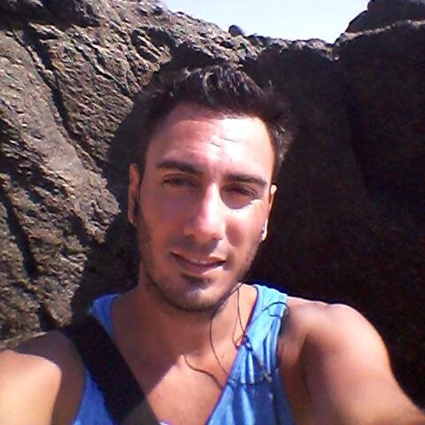 lgastongiun's profile picture. Profe de ciencias naturales, hago teatro y pinto algún que otro cuadro ;)