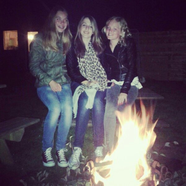 15 years old • 4VWO • Insta: demi_blum • Pien en Anke