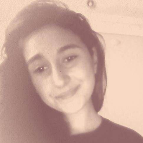 o defteri kapatınca deyil, sayfalarını uçak yapıp atınca mutlu olunur :D 7/A Bİ TARAFA :Dd ♥ yasin.seda a.yağmur.oğuz ♥