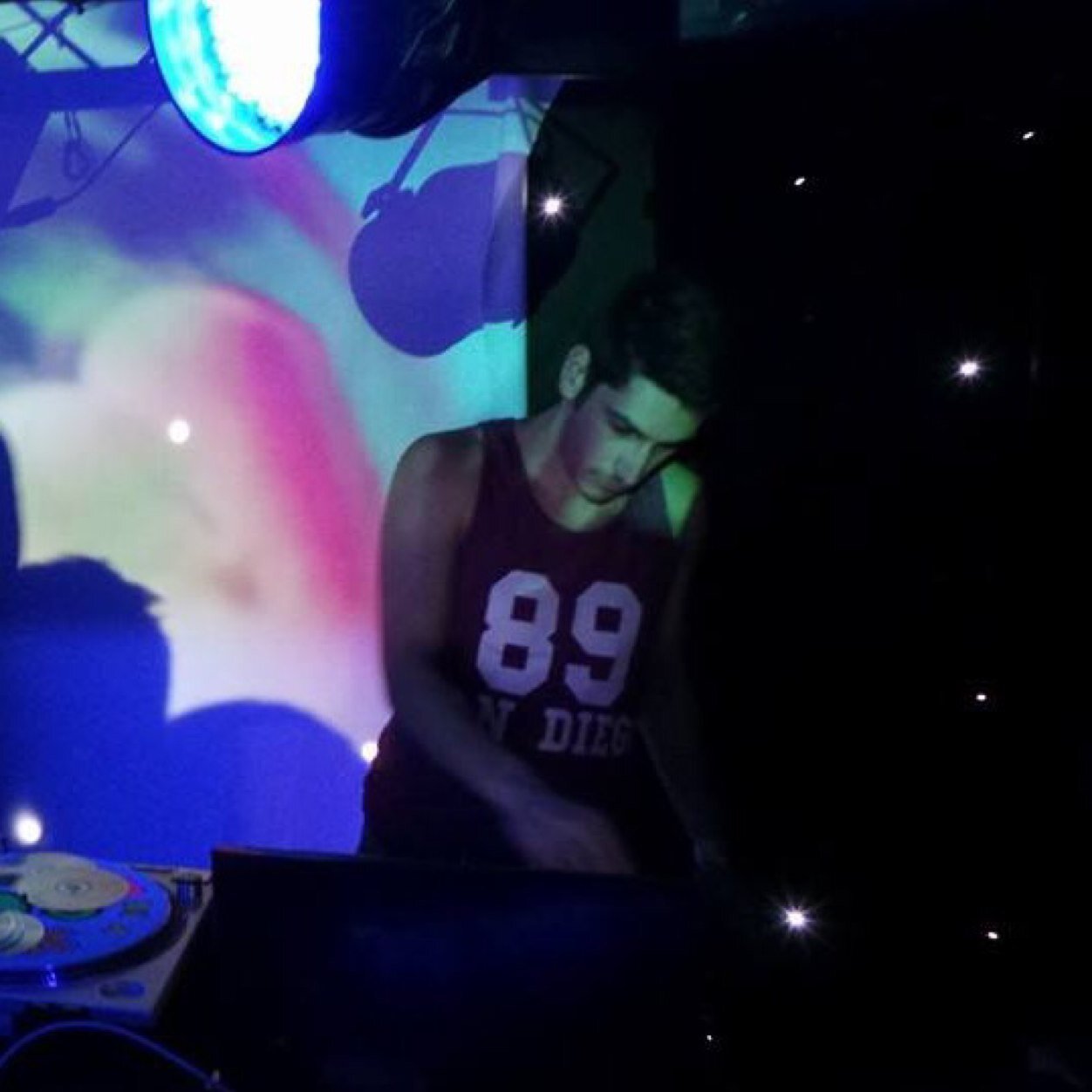 DJTempoTantrum's profile picture. Based on the isle of wight and produce/DJ. Catch me at soundcloud/tempotatrumiow
Or on my facebook page http://t.co/fdfYeYWx4Z