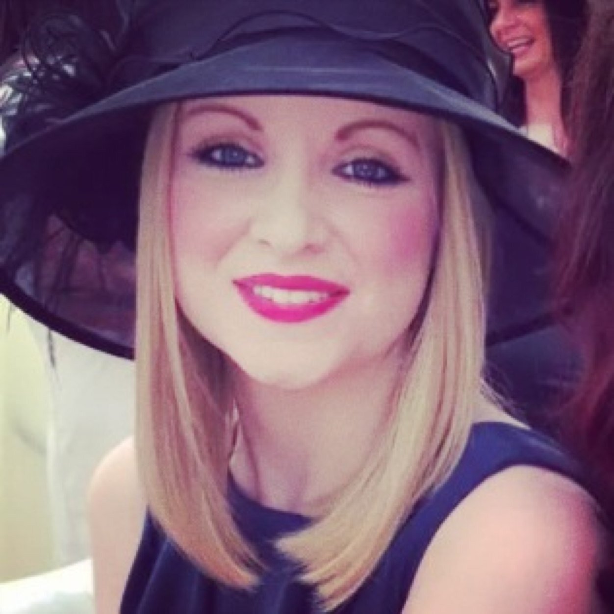 ZaraLHiggins's profile picture. In order to be irreplaceable one must always be different.

I'm Zara.... :-)