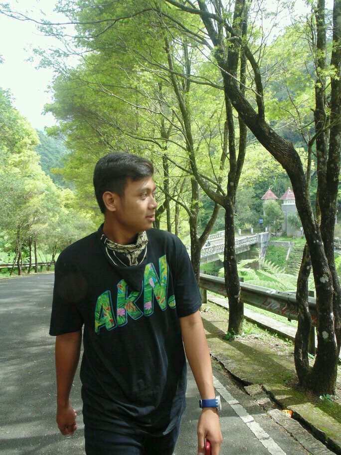 menikmati sisa hidup sebaik mungkin.!! :)