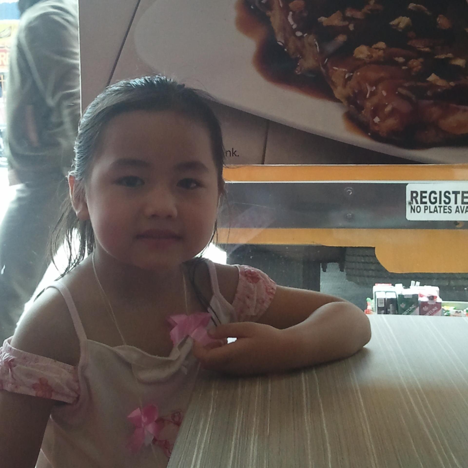 sofiaerrua's profile picture. A fake friend can cause much more damage to you than a real enemy.