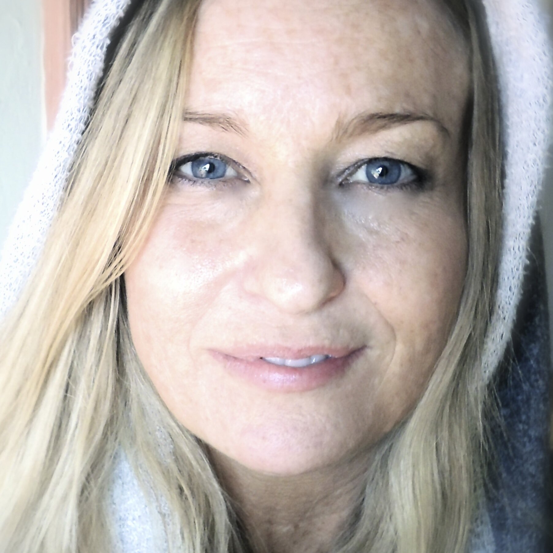 Love my Mum, my dog, music and sleep! I work hard, complain about it but really love what I do whatever it happens to be! My motto is simple 'Evolve' or die x