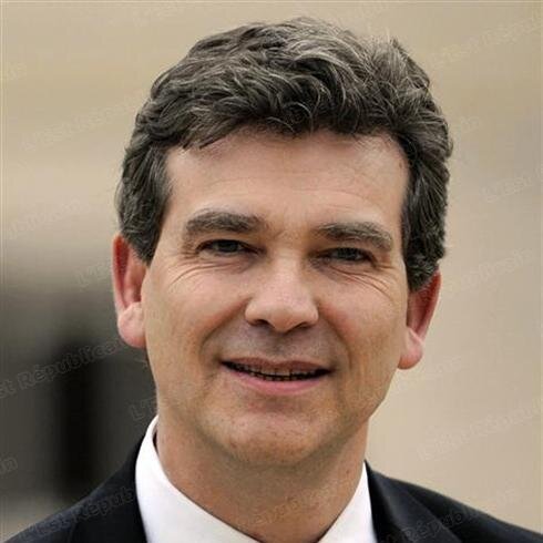 Compte assurant la veille et la riposte de la #teamMontebourg