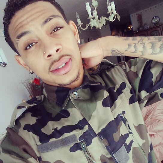 tiguanfantome's profile picture. Tigu▲n G▼NG /PUSSY MONEY WEED / jah love!  instagram: eldiguan KIK: elditiguan. /BBM 76B7D508